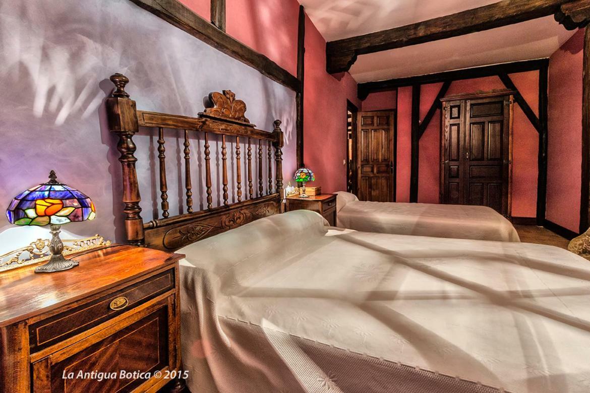 La Antigua Botica Guest House Pasaron ภายนอก รูปภาพ