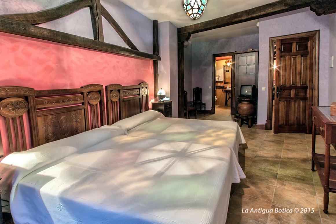 La Antigua Botica Guest House Pasaron ภายนอก รูปภาพ