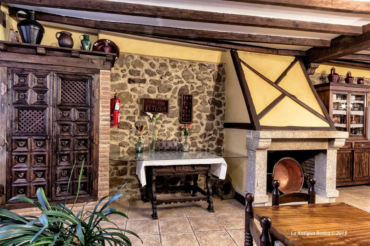 La Antigua Botica Guest House Pasaron ภายนอก รูปภาพ