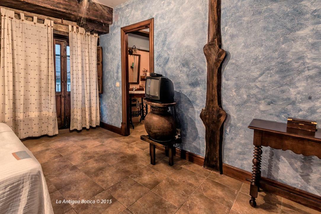 La Antigua Botica Guest House Pasaron ภายนอก รูปภาพ